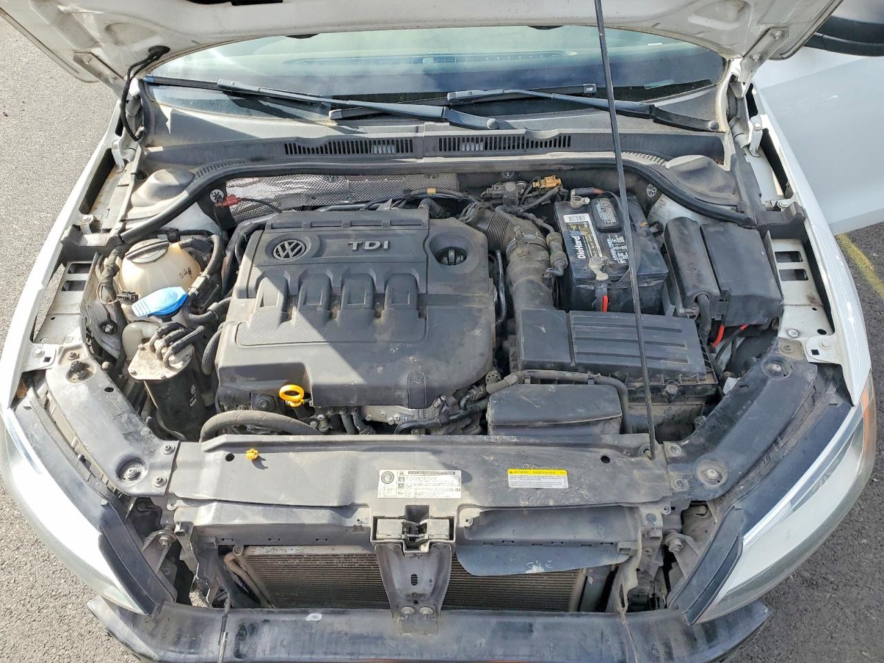2015 VOLKSWAGEN JETTA TDI photo 11