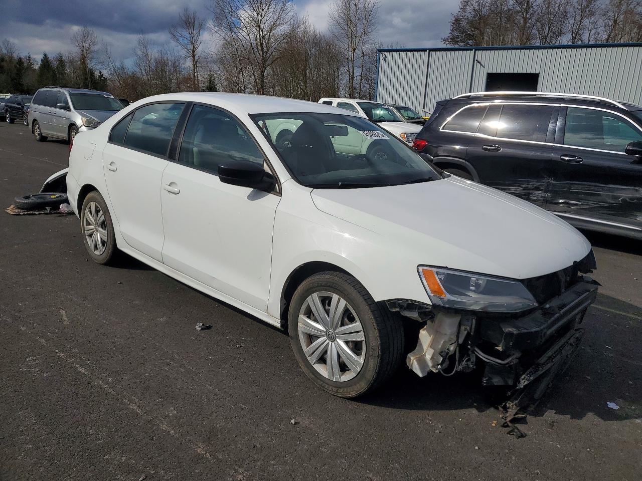 2015 VOLKSWAGEN JETTA TDI photo 4