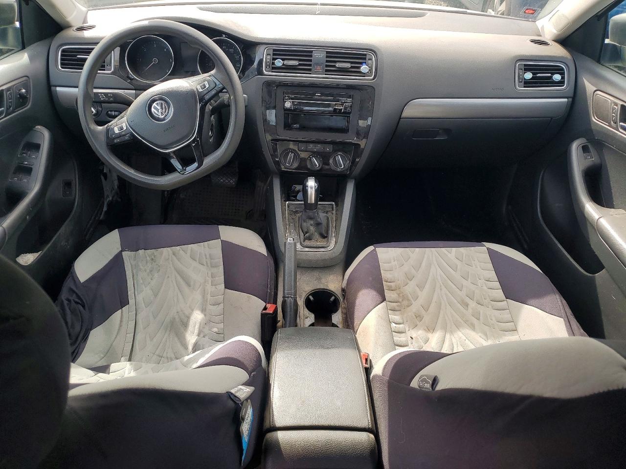 2015 VOLKSWAGEN JETTA TDI photo 8