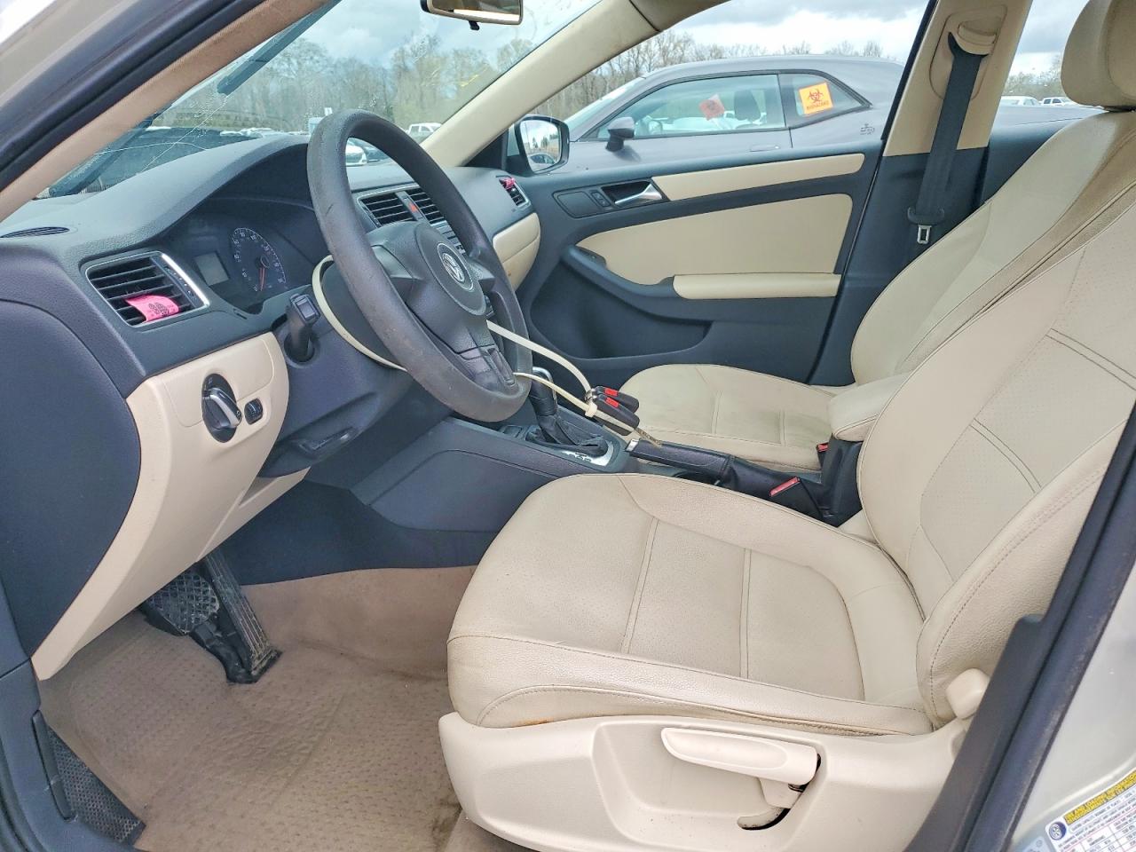 2011 VOLKSWAGEN JETTA SE photo 7