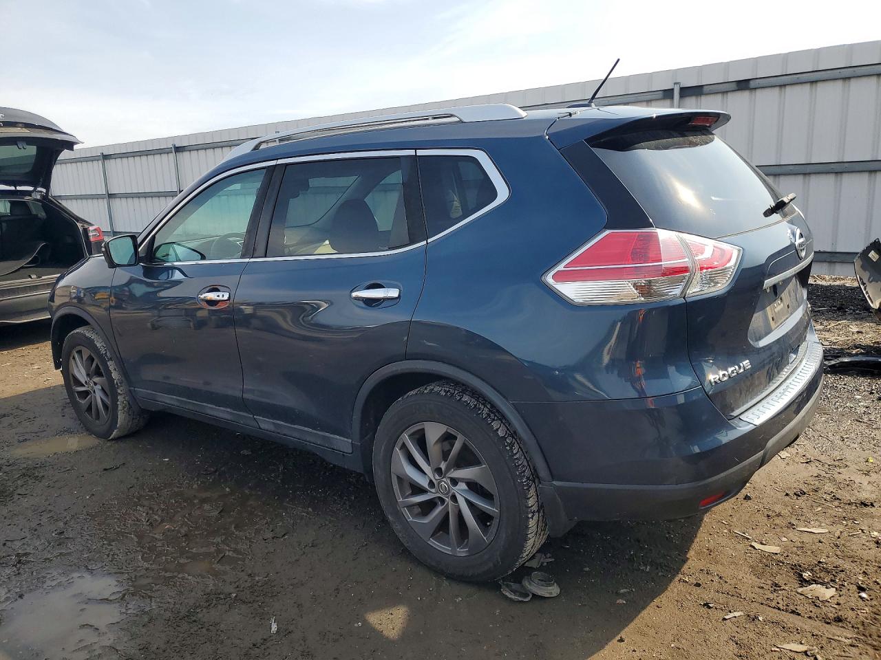 2016 NISSAN ROGUE SL photo 3