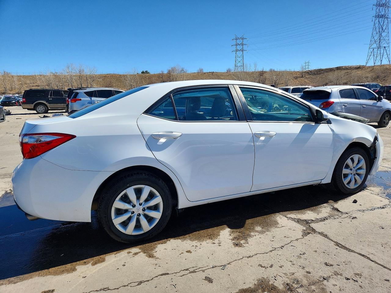 2015 TOYOTA COROLLA LE photo 3