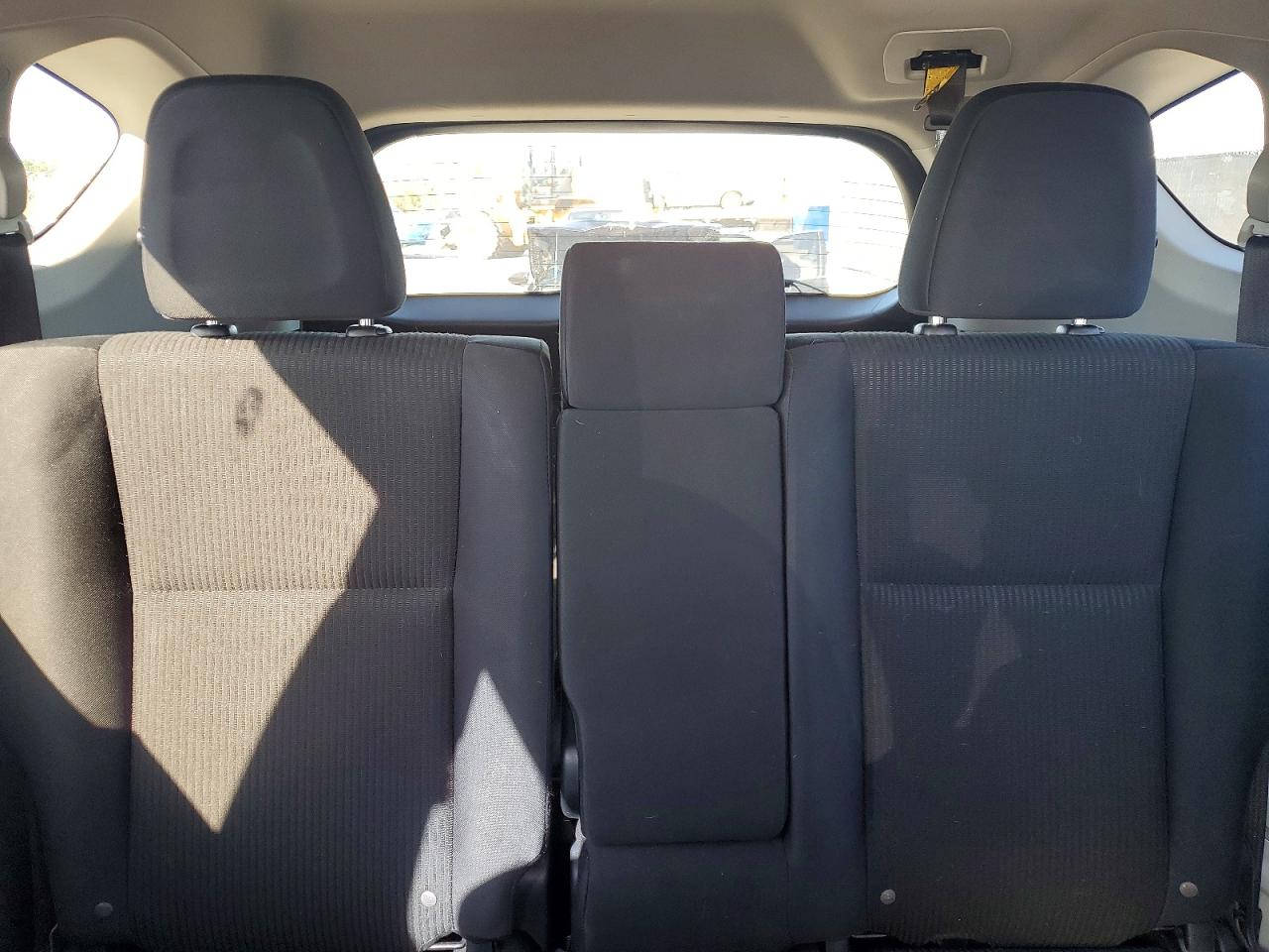 2018 TOYOTA RAV4 LE photo 19