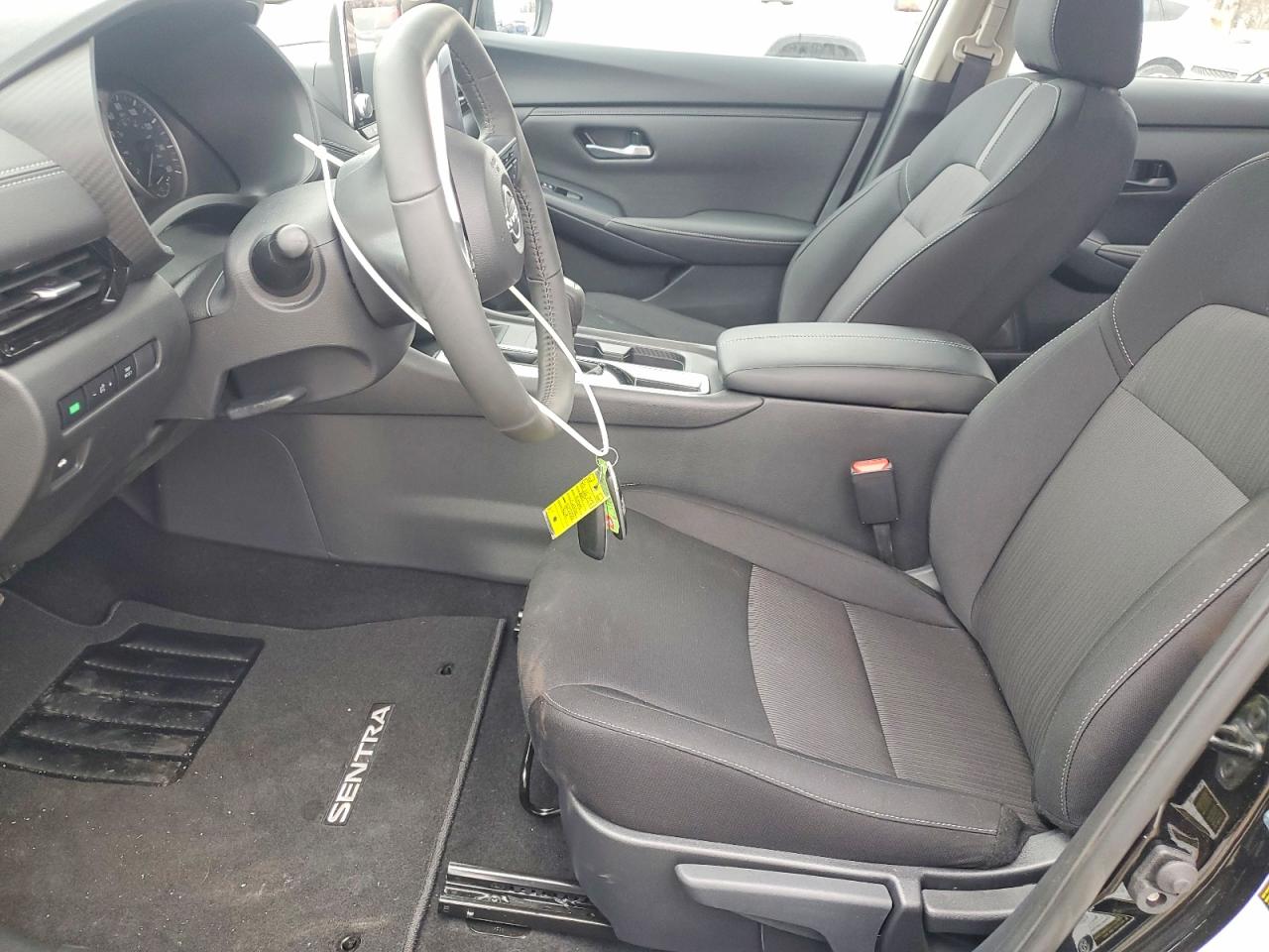 2025 NISSAN SENTRA SV photo 13