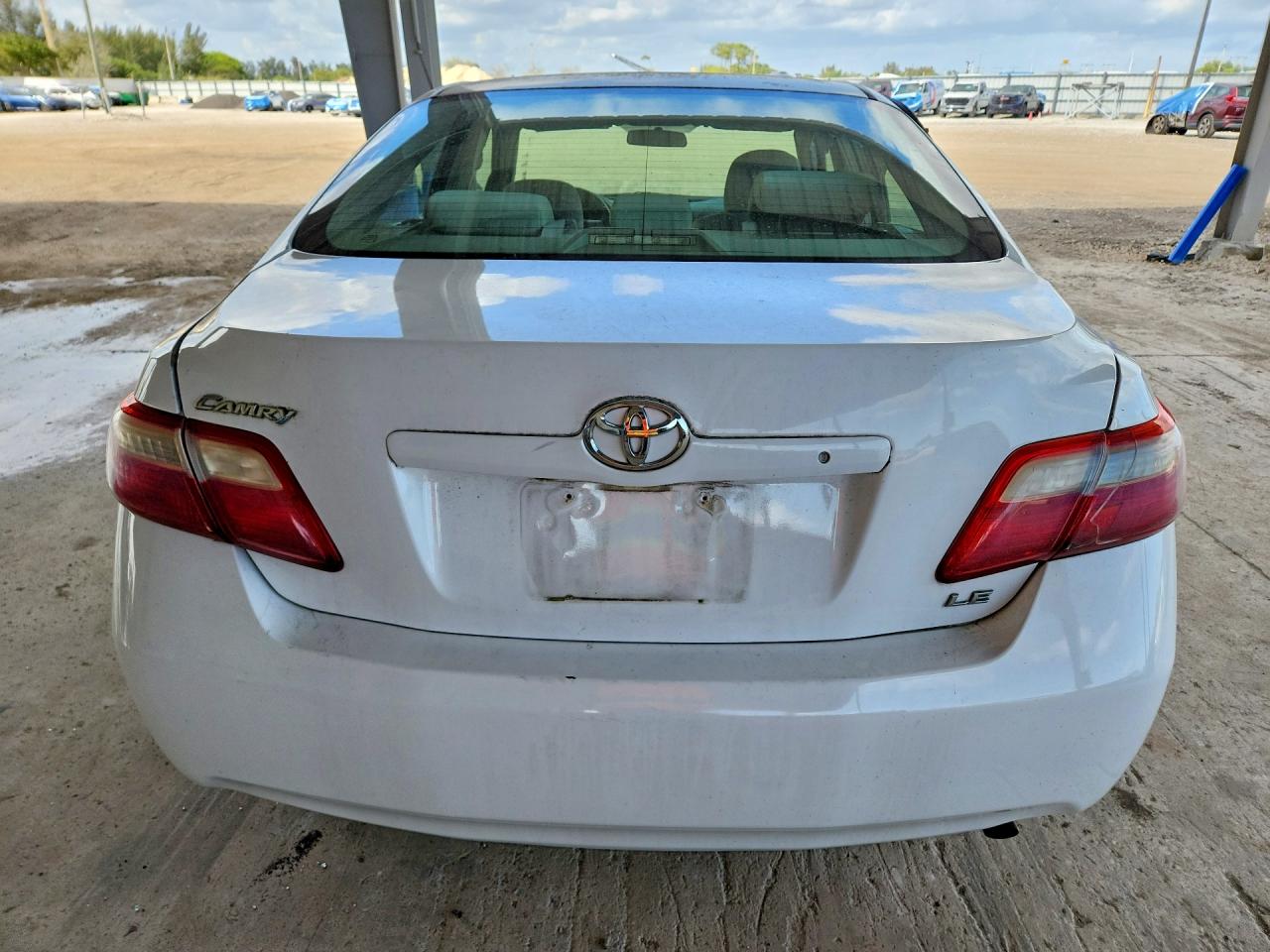 2009 TOYOTA CAMRY LE photo 11