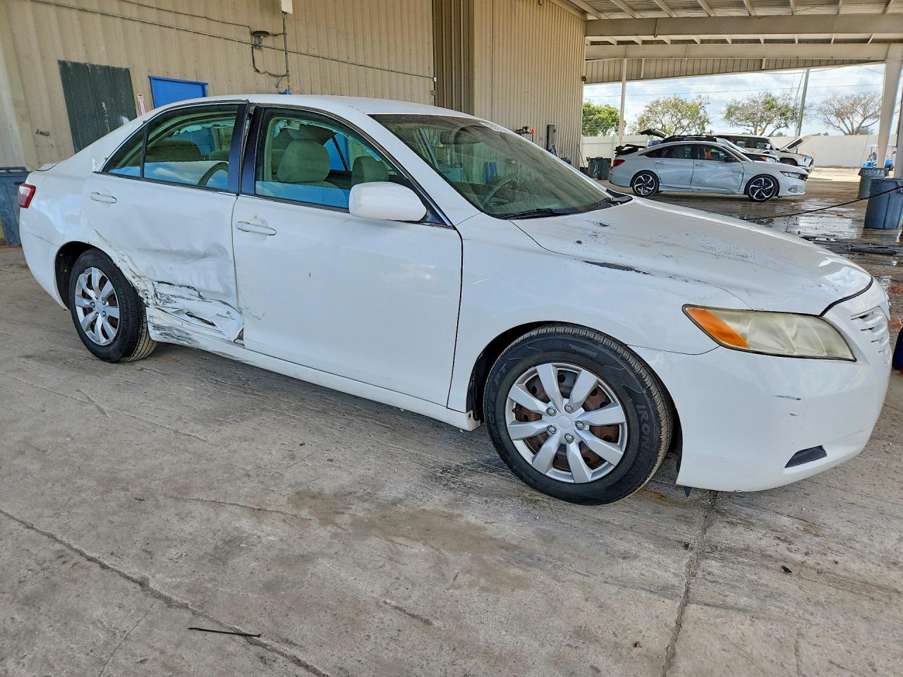 2009 TOYOTA CAMRY LE photo 7