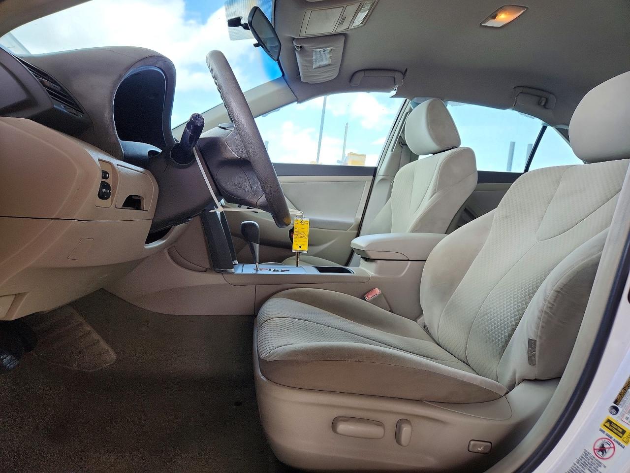 2009 TOYOTA CAMRY LE photo 13