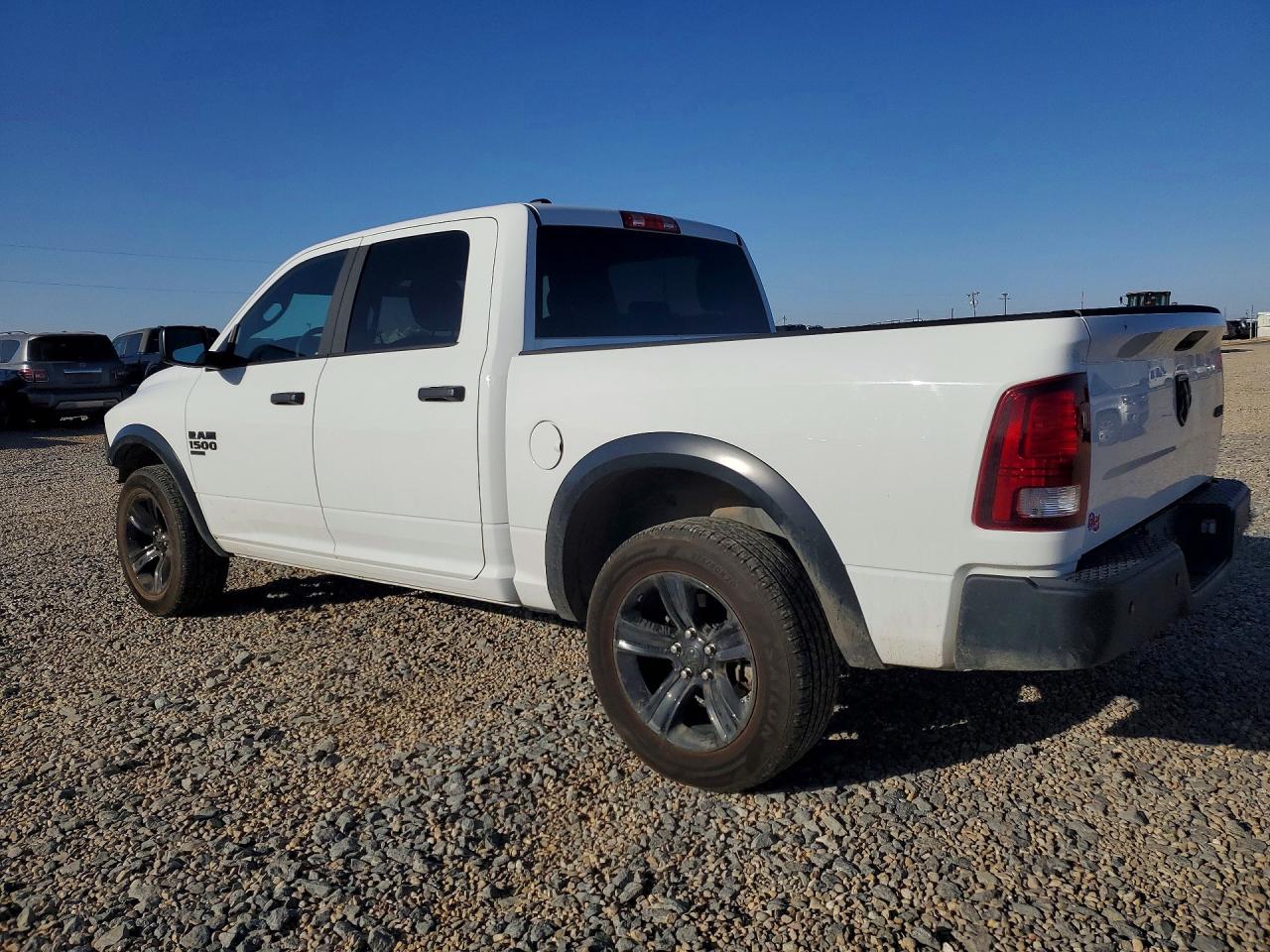 2024 RAM 1500 CLASSIC photo 2