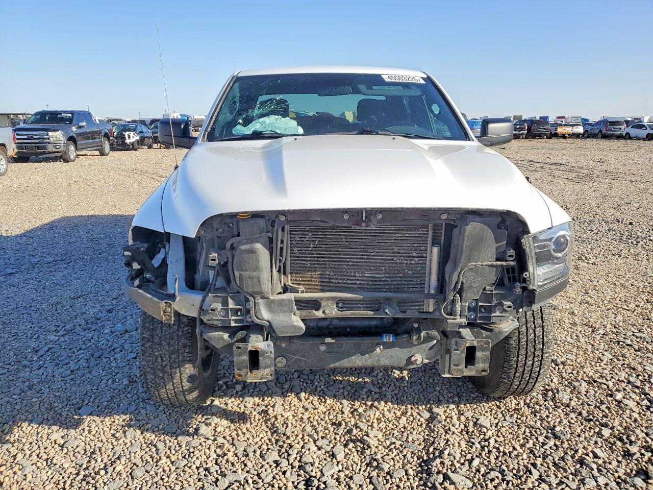 2024 RAM 1500 CLASSIC photo 5