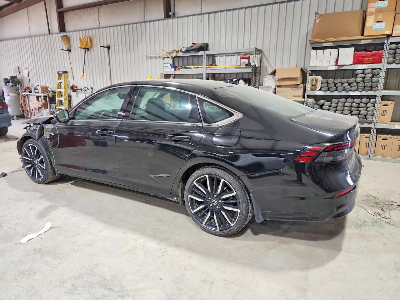 2024 HONDA ACCORD TOURING HYBRID photo 2