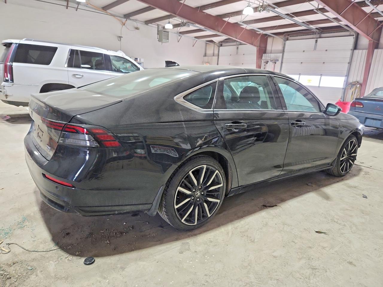 2024 HONDA ACCORD TOURING HYBRID photo 3