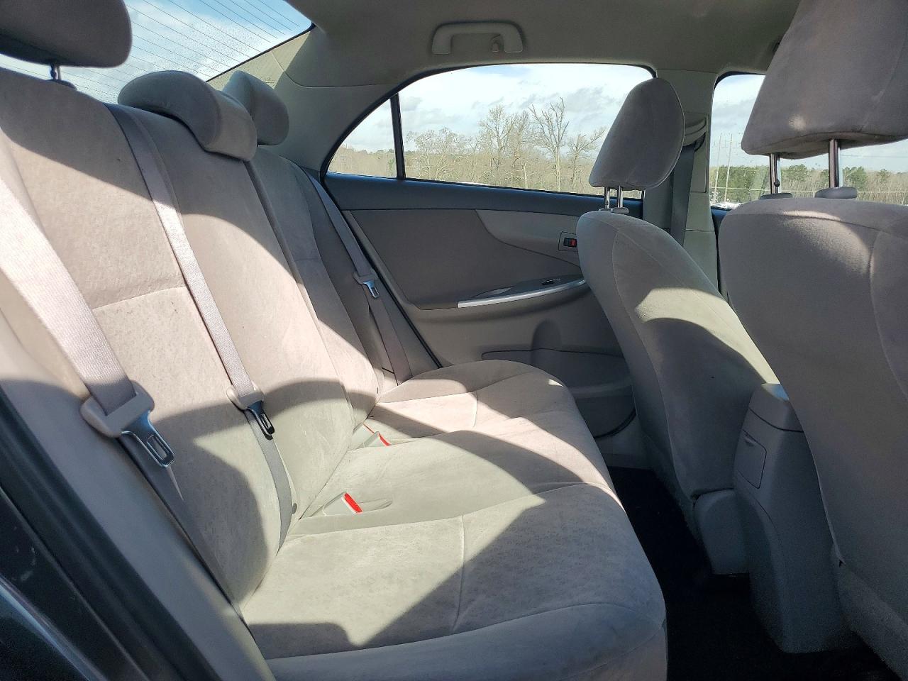 2009 TOYOTA COROLLA LE photo 28
