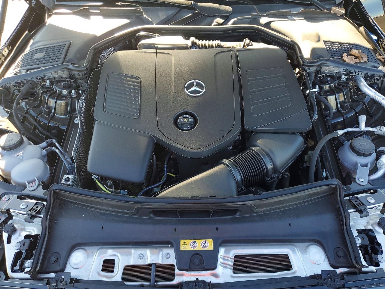 2025 MERCEDES-BENZ C 300 photo 11