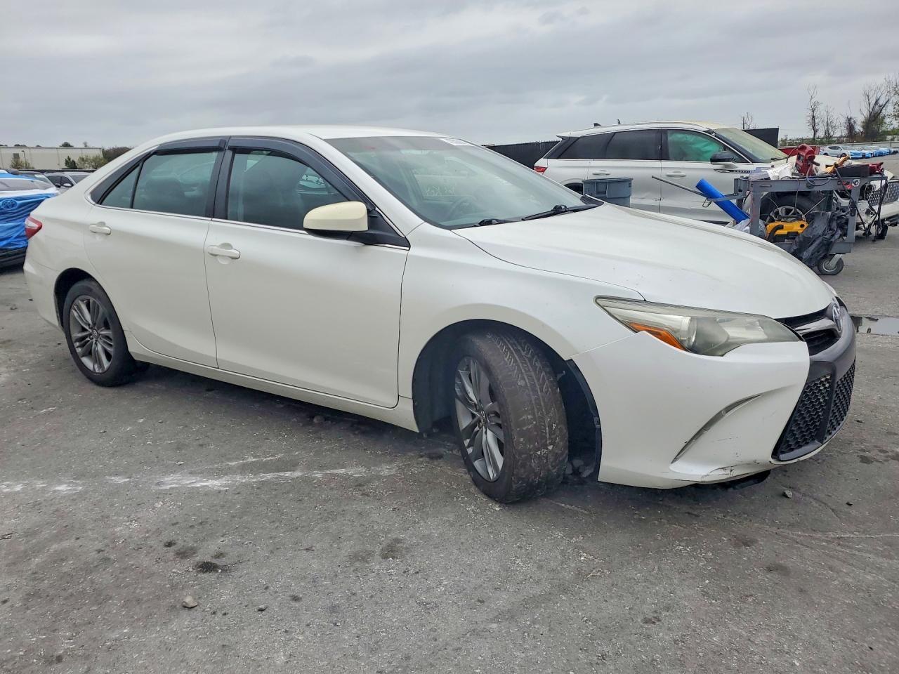 2017 TOYOTA CAMRY SE photo 10