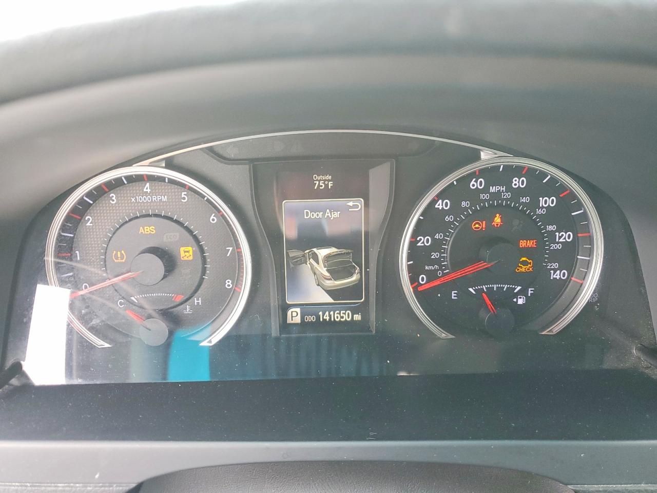 2017 TOYOTA CAMRY SE photo 25