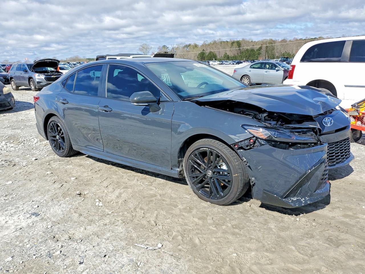 2025 TOYOTA CAMRY SE photo 7