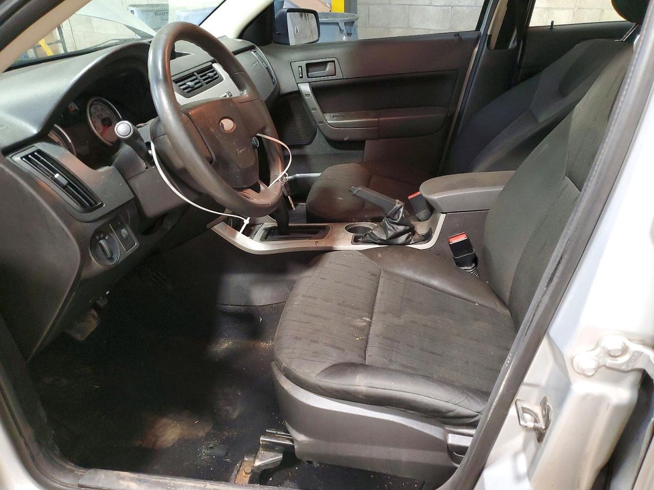 2008 FORD FOCUS SE photo 7