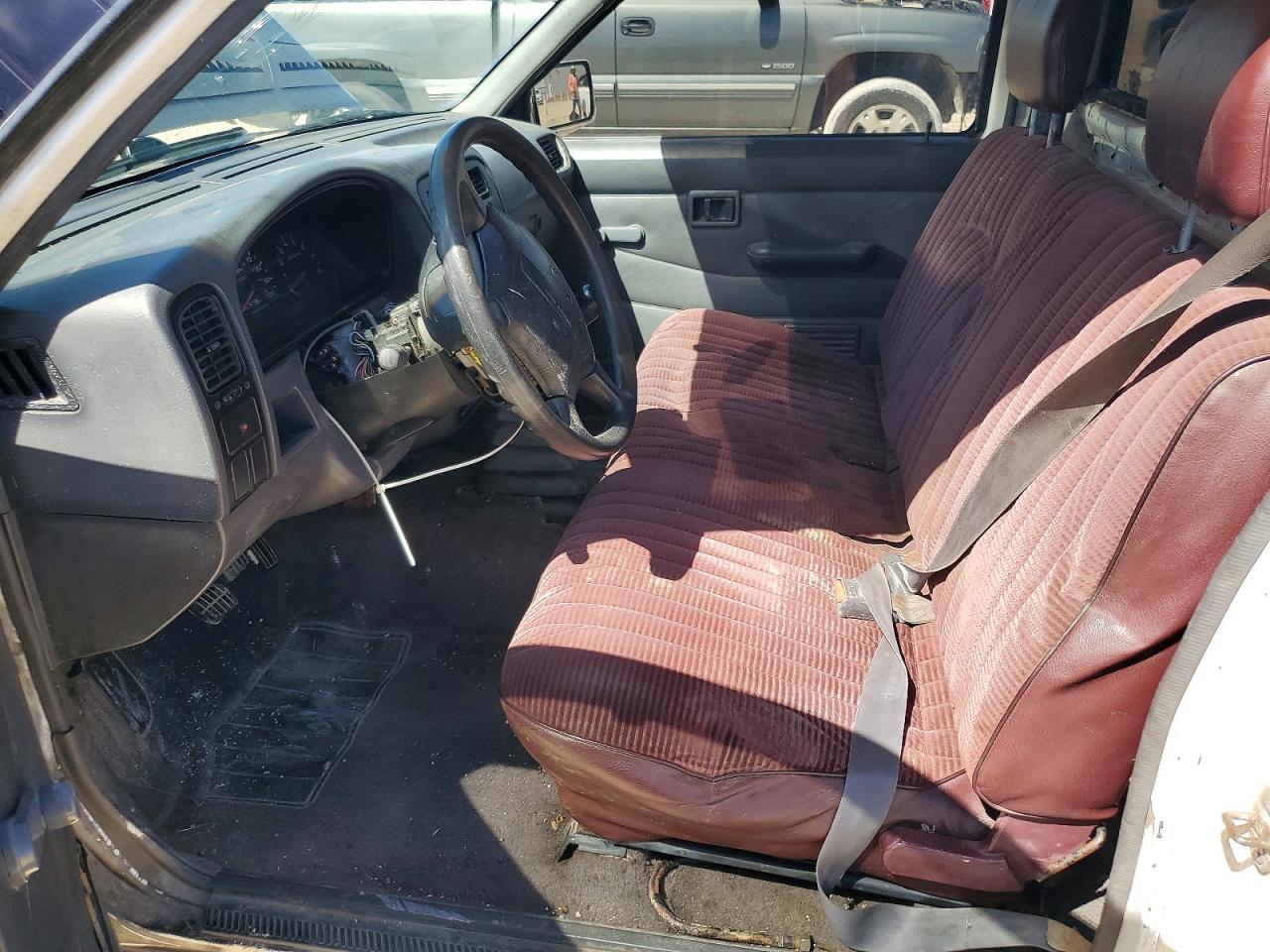 1997 NISSAN TRUCK BASE photo 7