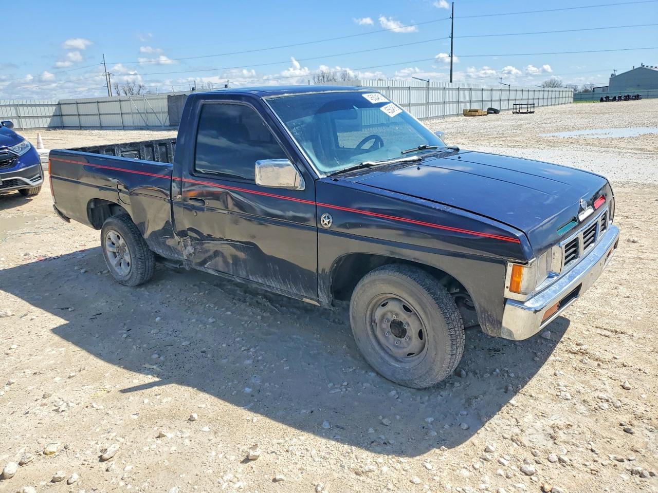 1997 NISSAN TRUCK BASE photo 4