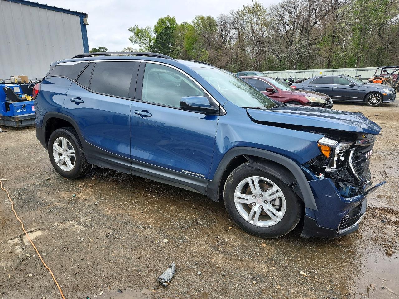 2024 GMC TERRAIN SLE photo 4