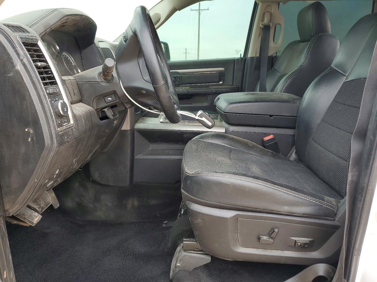 2014 RAM 1500 SPORT photo 7