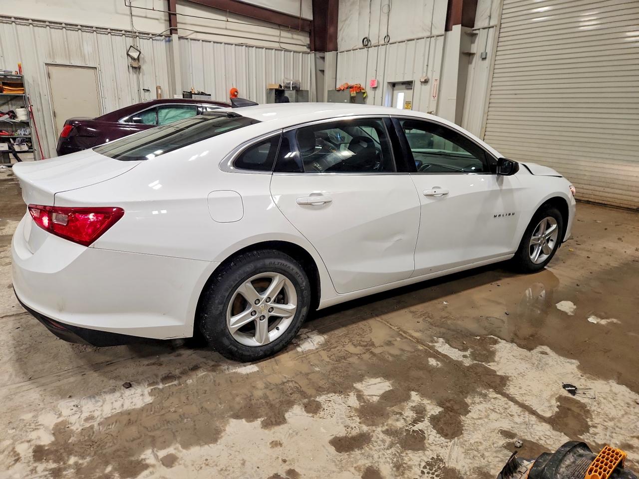 2020 CHEVROLET MALIBU LS photo 3