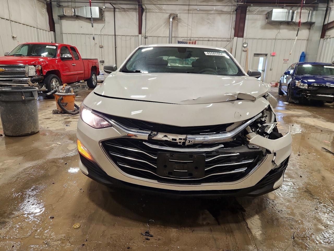2020 CHEVROLET MALIBU LS photo 5