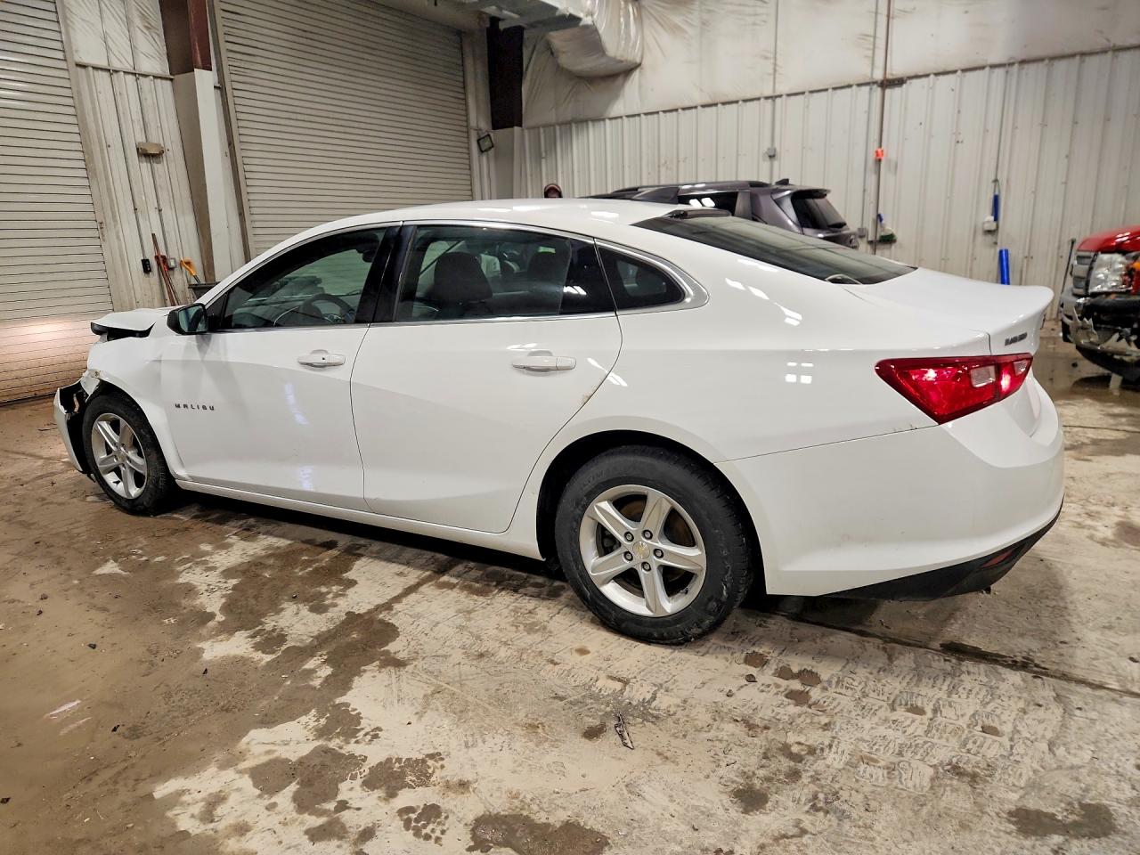2020 CHEVROLET MALIBU LS photo 2