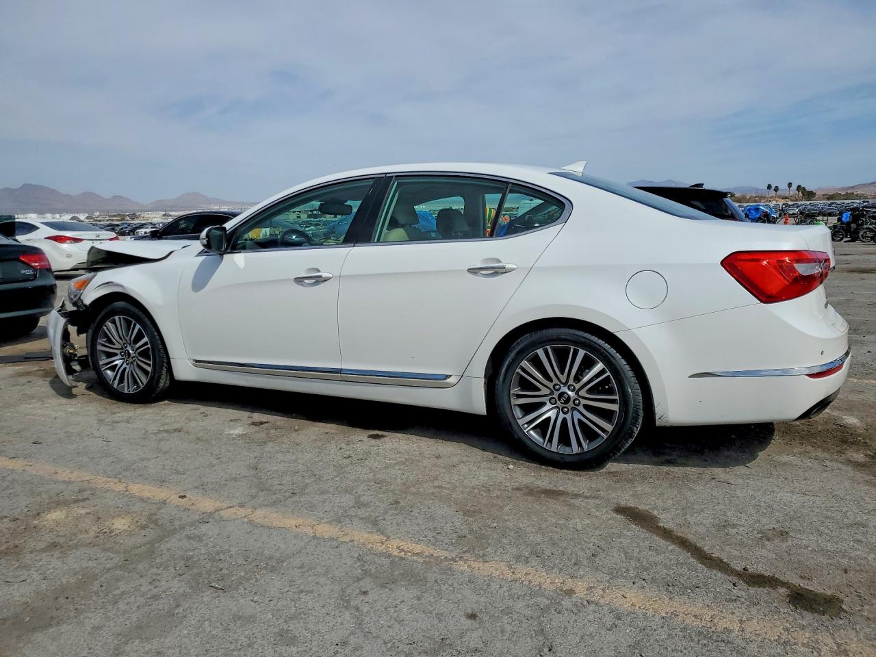 2014 KIA CADENZA PREMIUM photo 4