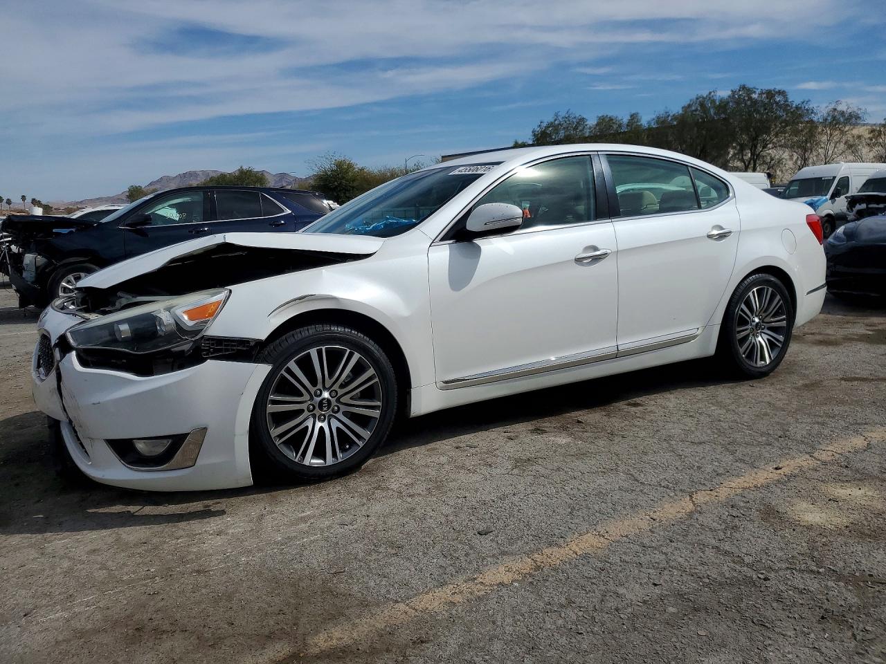 2014 KIA CADENZA