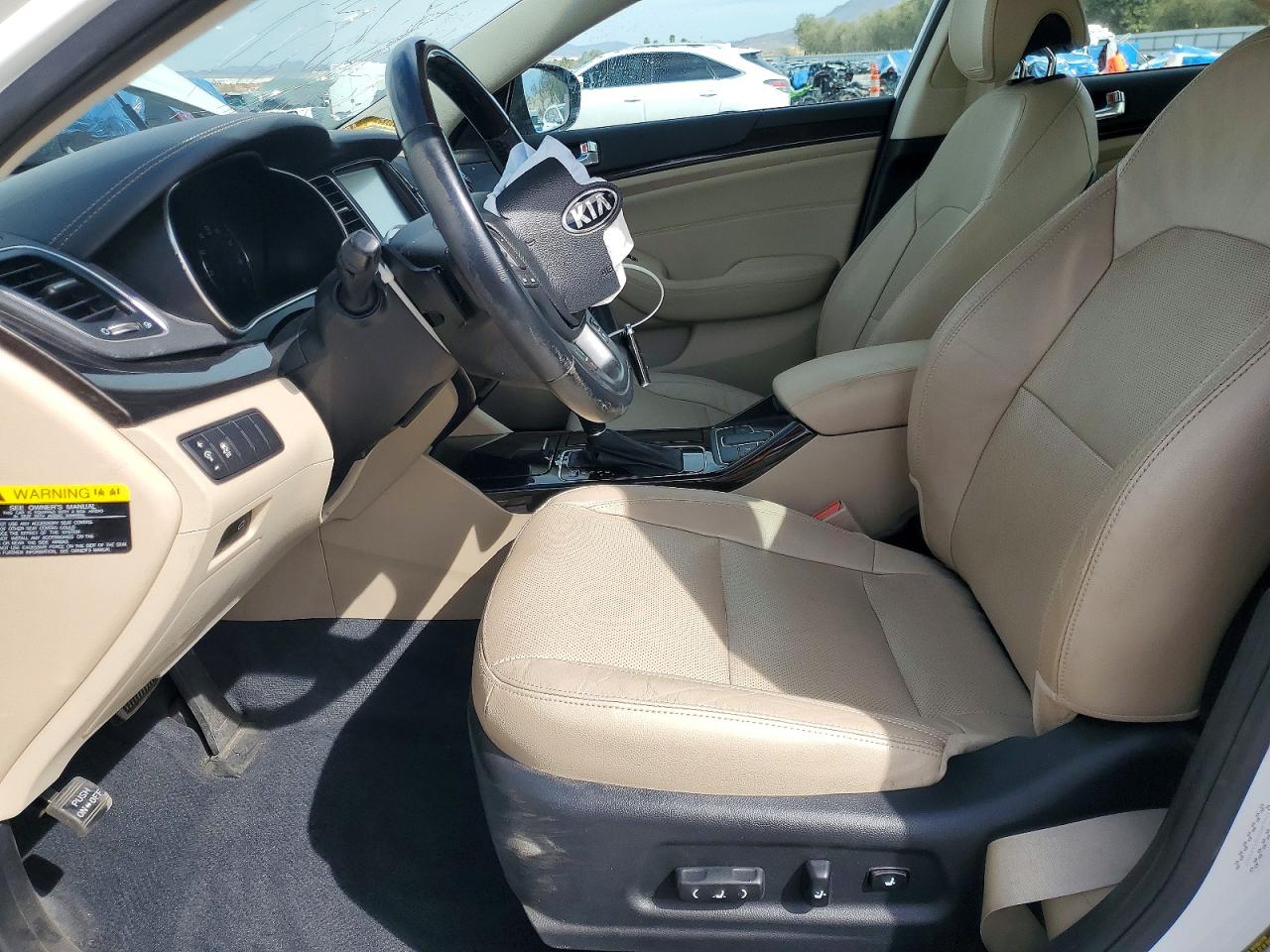 2014 KIA CADENZA PREMIUM photo 19