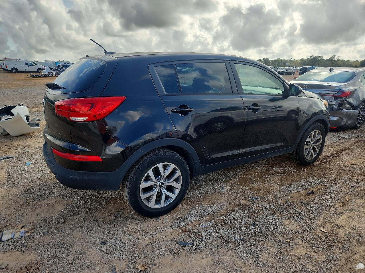 2016 KIA SPORTAGE LX photo 3