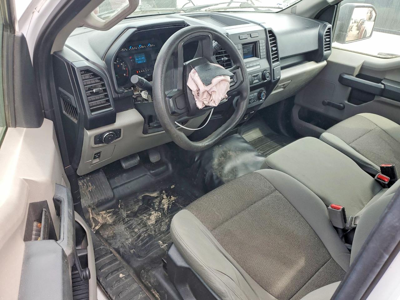 2016 FORD F150 photo 16