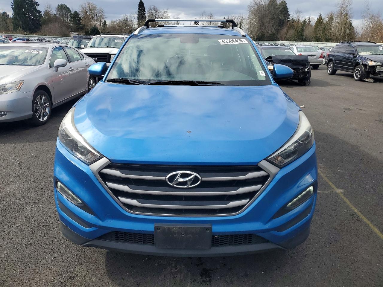 2017 HYUNDAI TUCSON SE photo 5