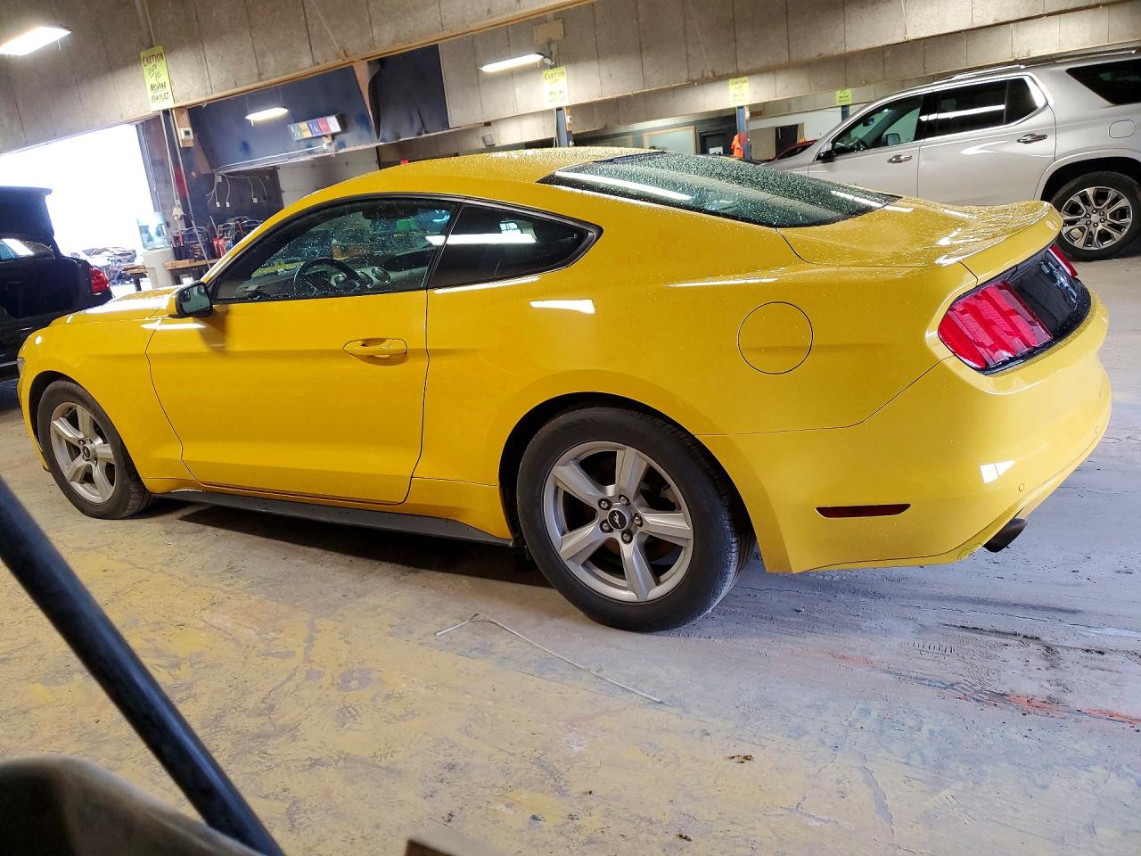2015 FORD MUSTANG photo 3