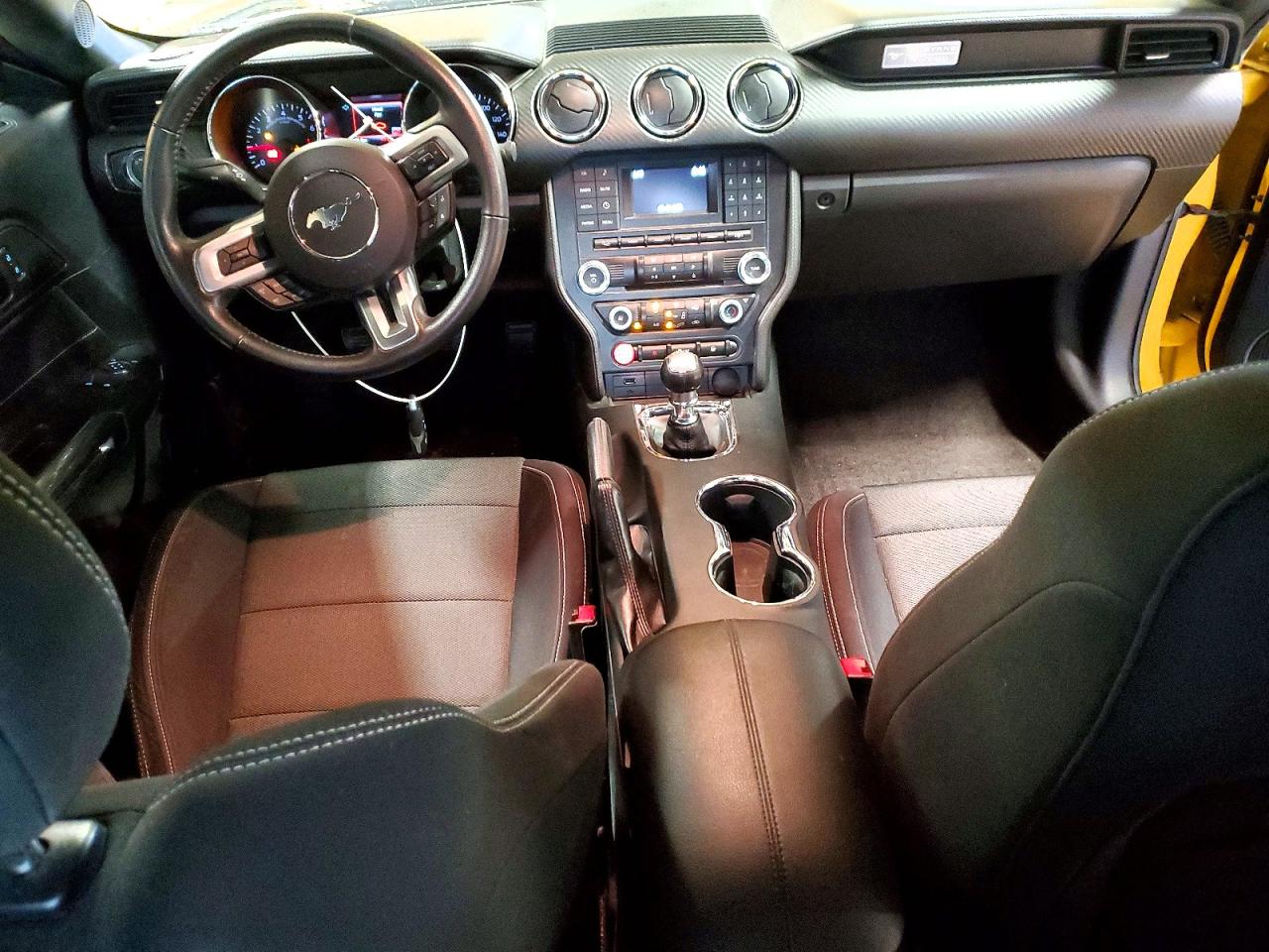 2015 FORD MUSTANG photo 15