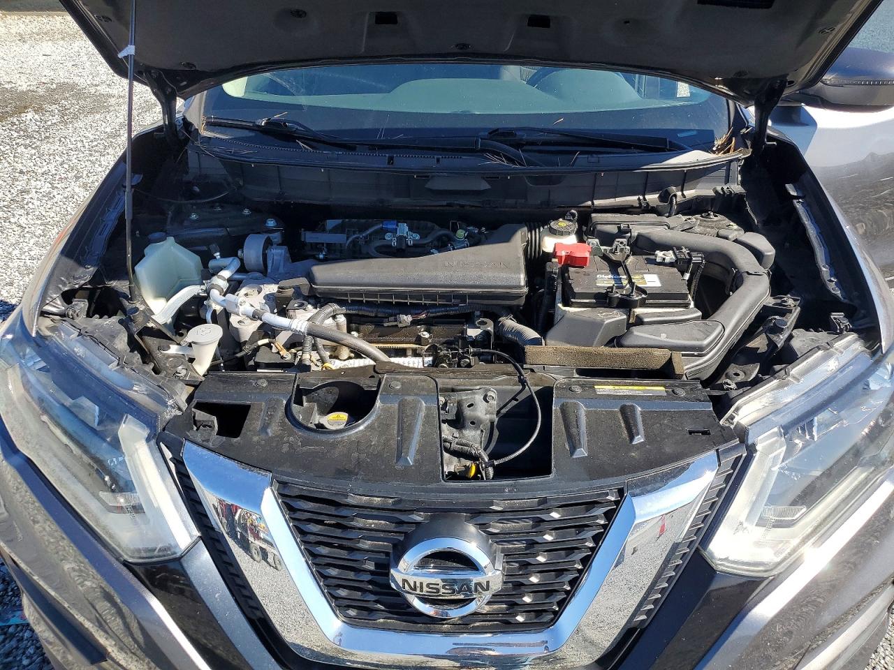 2017 NISSAN ROGUE SV photo 12