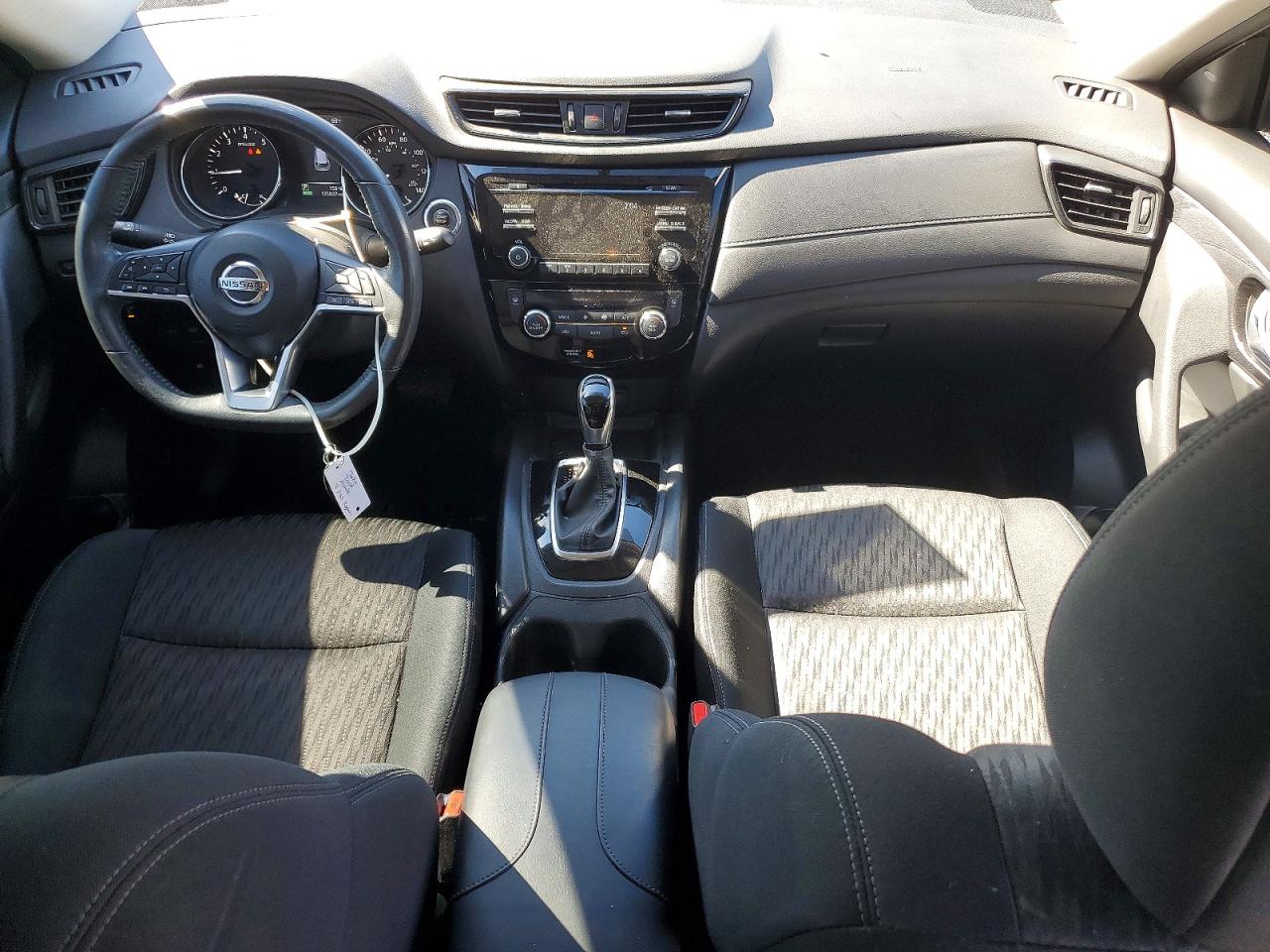 2017 NISSAN ROGUE SV photo 8
