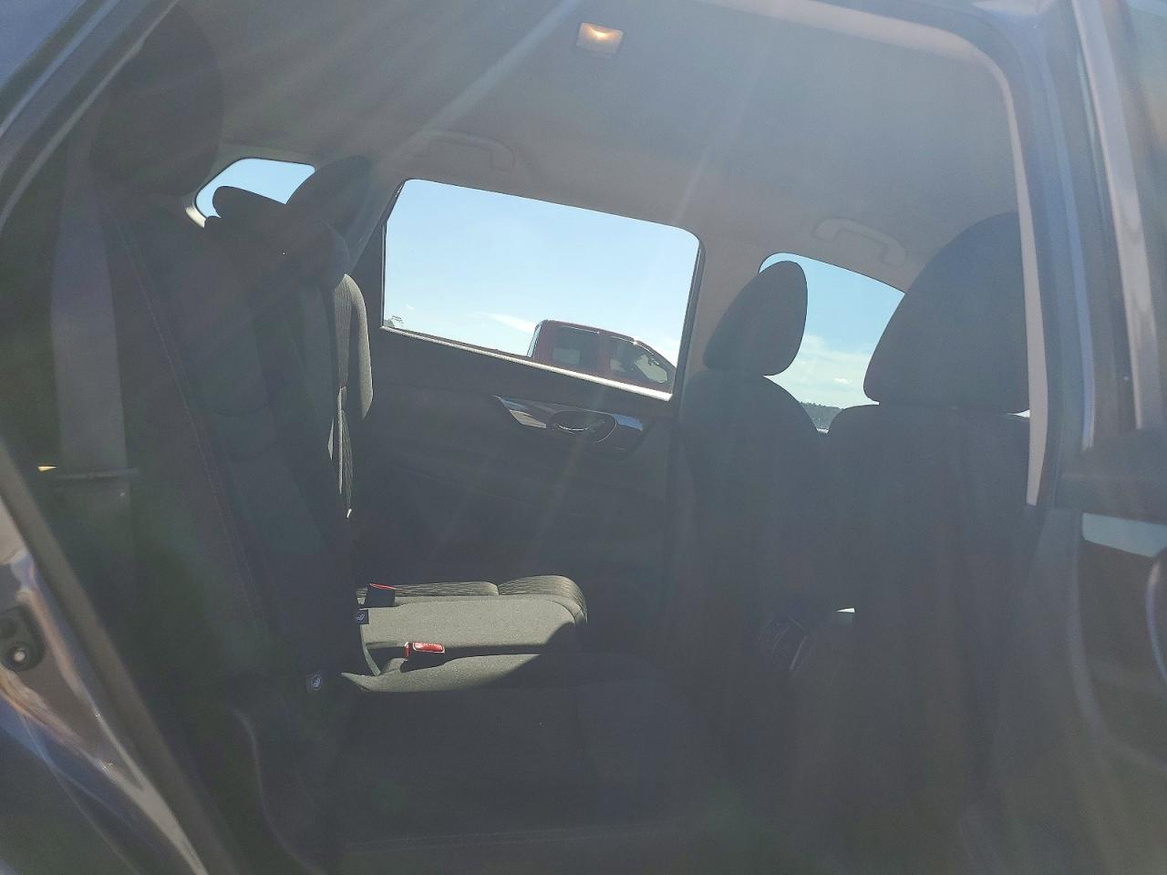 2017 NISSAN ROGUE SV photo 11