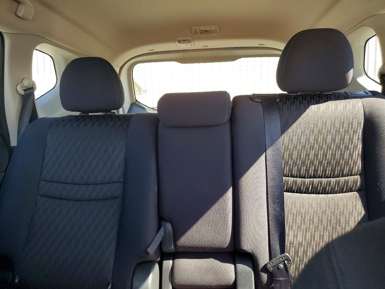 2017 NISSAN ROGUE SV photo 10