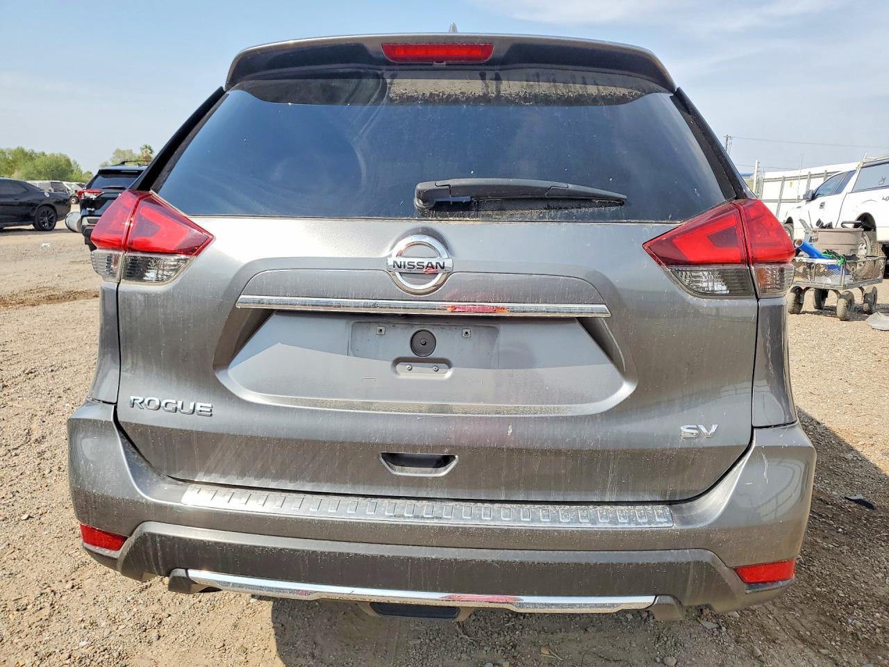 2017 NISSAN ROGUE SV photo 11