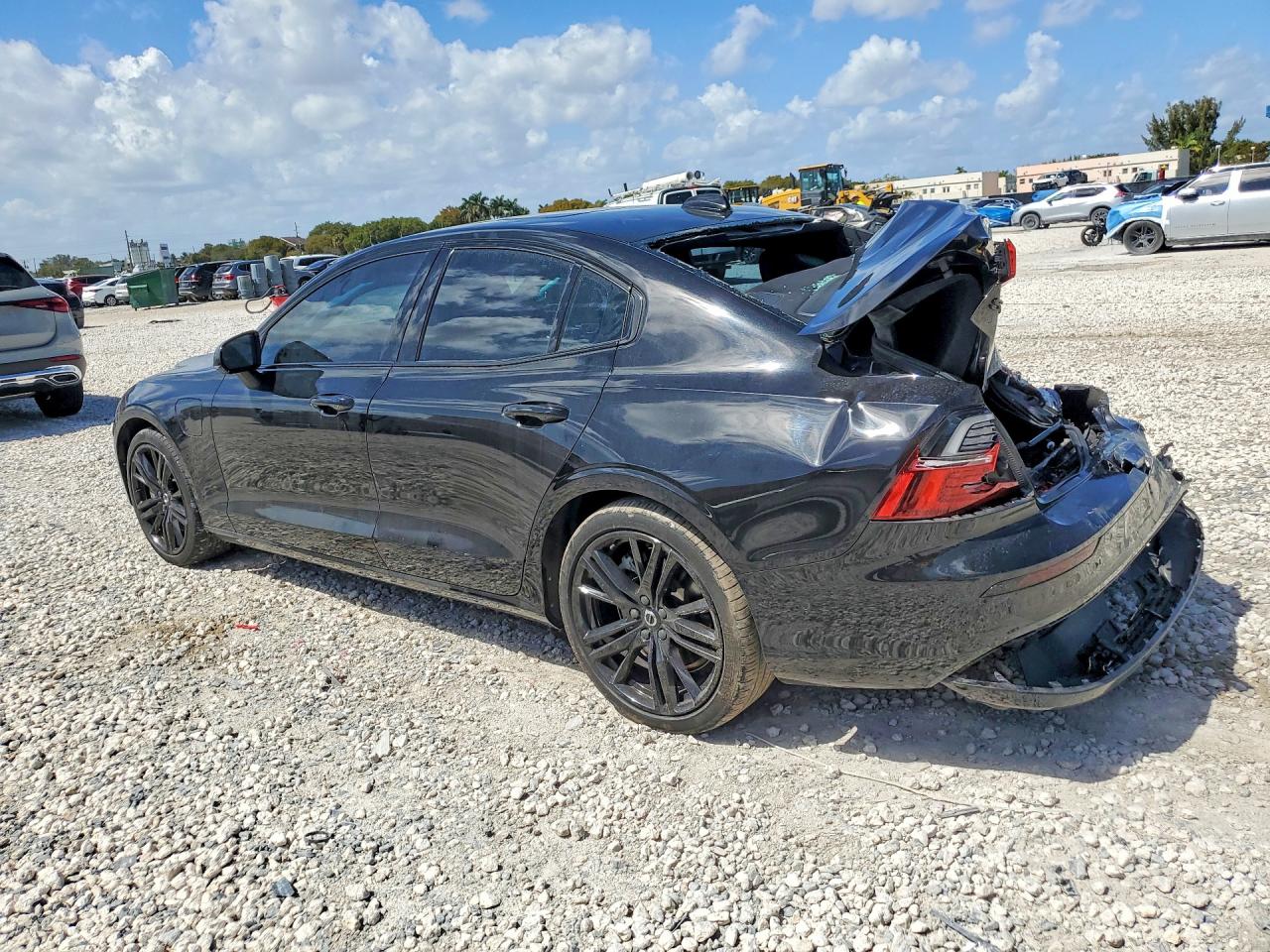 2024 VOLVO S60 PLUS photo 3