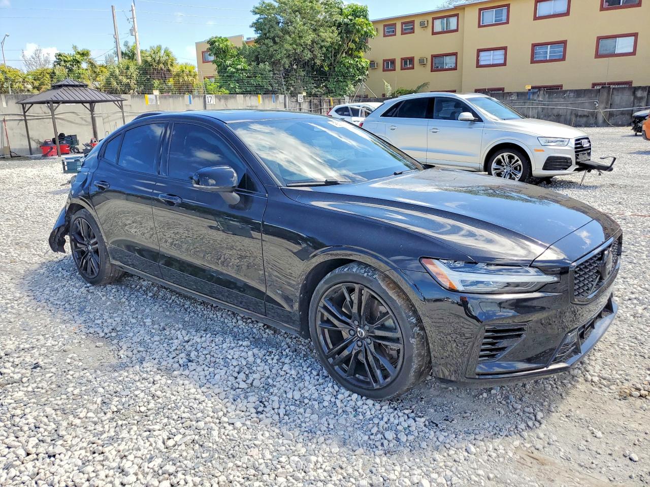 2024 VOLVO S60 PLUS photo 7