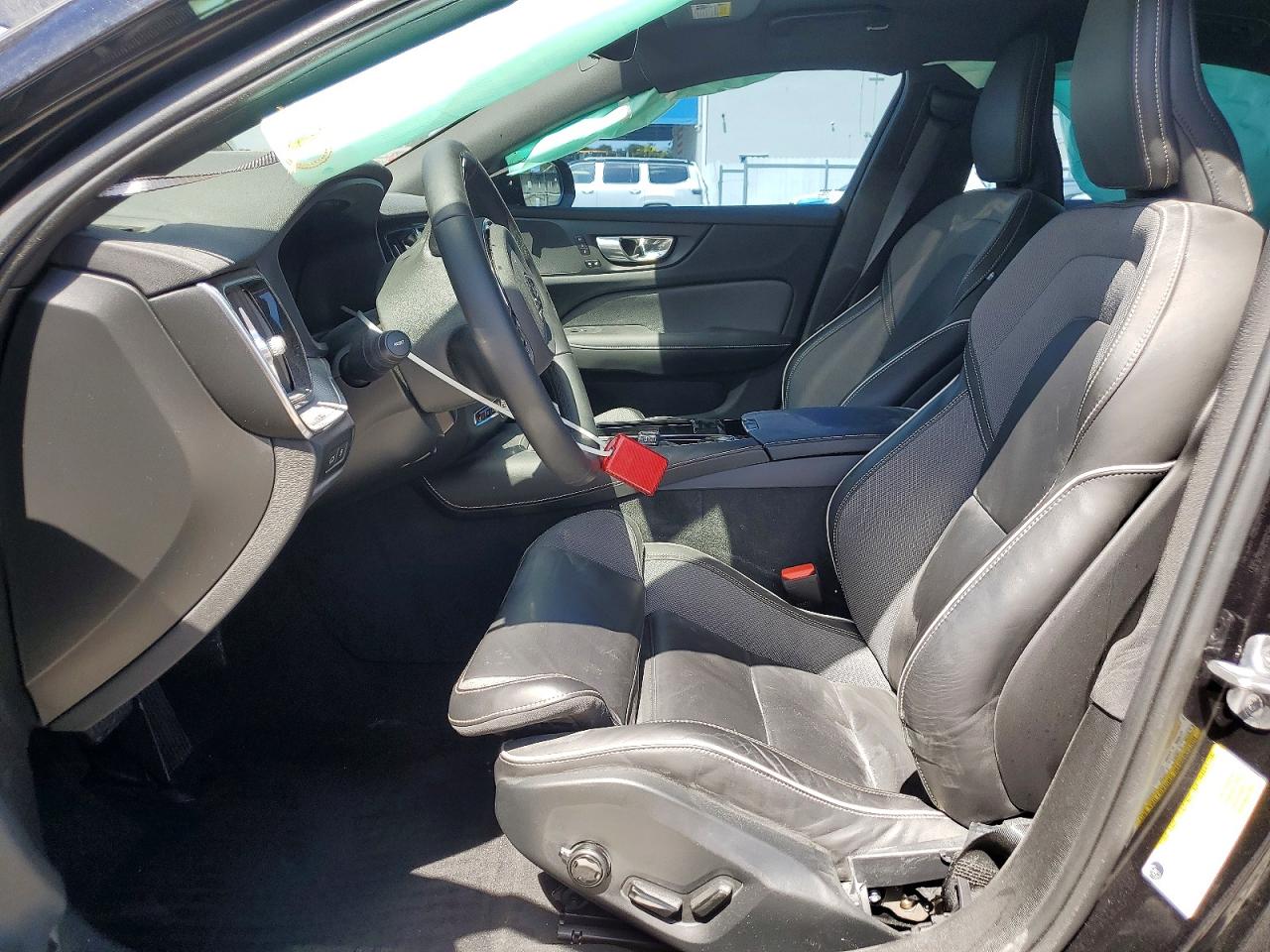 2024 VOLVO S60 PLUS photo 13