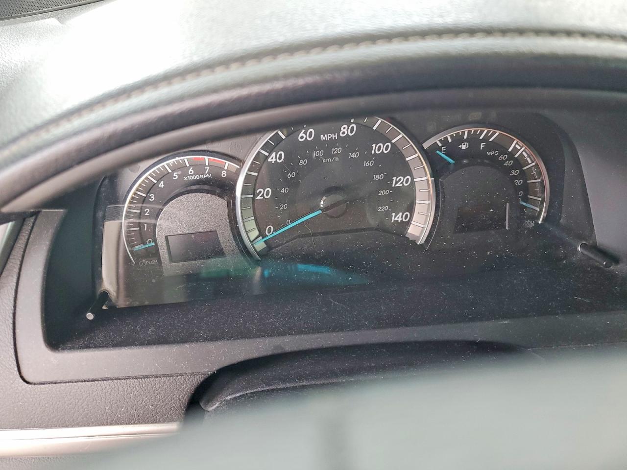 2012 TOYOTA CAMRY SE photo 17
