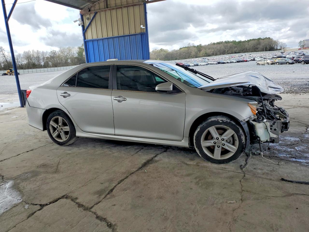 2012 TOYOTA CAMRY SE photo 7