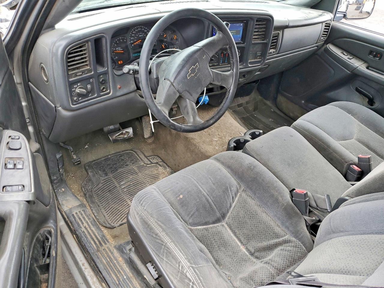 2004 CHEVROLET SILVERADO C1500 photo 15