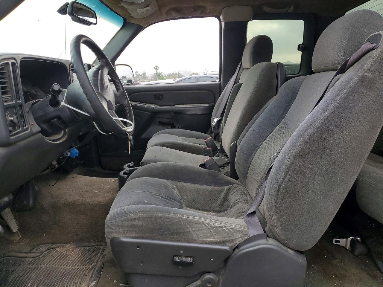2004 CHEVROLET SILVERADO C1500 photo 13