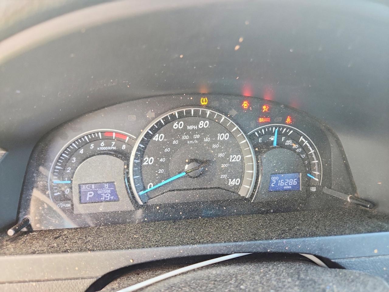 2015 TOYOTA CAMRY LE photo 9
