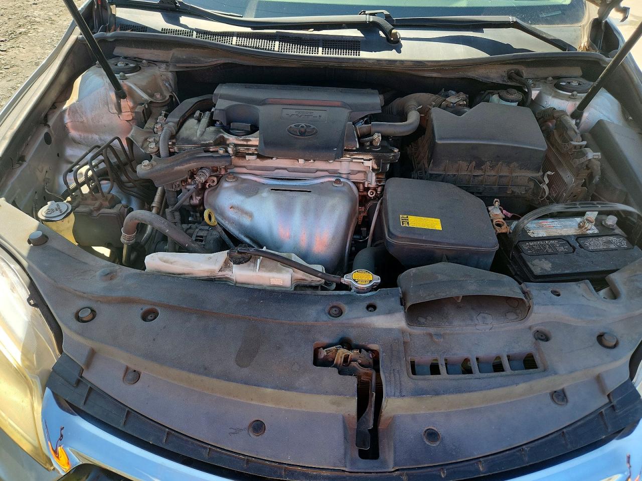 2015 TOYOTA CAMRY LE photo 11